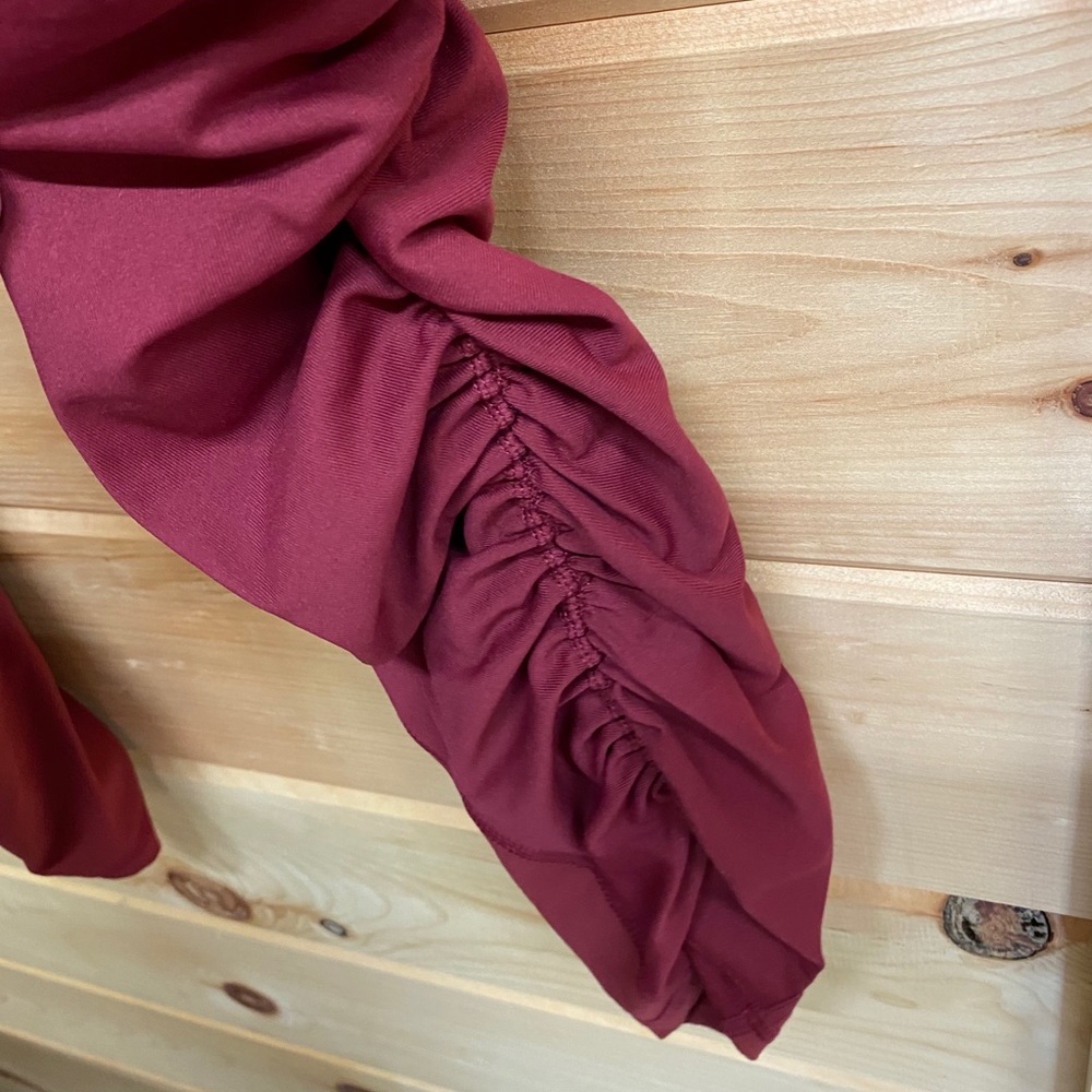 Fabletics Ruched Leggings - Picture 4 of 6